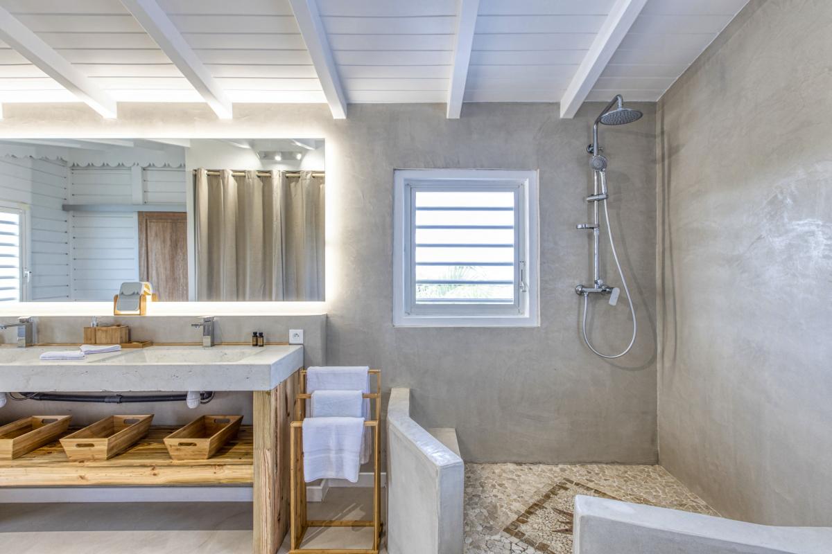 A louer villa 4 chambre Terres Basses Saint Martin_ Salle d'eau - 26